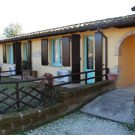 Borgomeo Holiday House كورتْشّانو